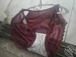 潜入大姨子房间找内内0