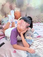 老婆与女儿的小脚丫、老骚逼和白虎嫩逼，你们跟喜欢哪一款