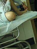 医院偷拍少妇丝袜脚1