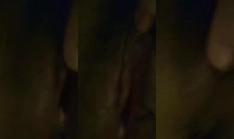 骚妻自慰出水