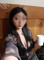 （精品原创）南宁高性价比玩女大学生，胸大腿长人还嫩。一插就流水。0