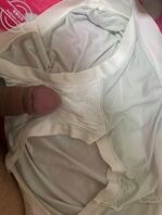 周末用高中小姨子内裤偷偷撸1