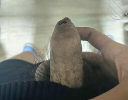 处男想要破处
真的对性很好奇，想要嫂子来找我草逼，帮我破处
0