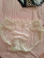 大姨子的骚内内 有想要的吗1