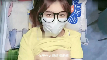 套路外卖小妹塞跳蛋震的她淫水汪汪激攻阴蒂翘臀后入内射两次