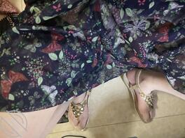 偷穿前台美女的高跟丝袜胸罩2