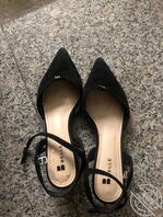 初中女儿的蕾丝胸罩和熟妇骚妈的高跟鞋