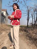 自家骚逼母狗老婆跟单男合拍露脸，逼脸同框，想要来射屏合拍，想要海友们来操1