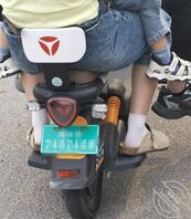 街拍白袜少妇2