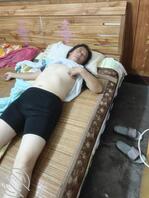 带妈妈来广东打工0