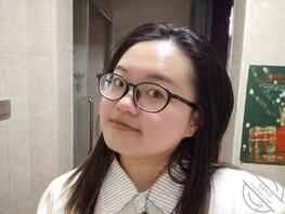 表妹越来越色，寝室里自慰0