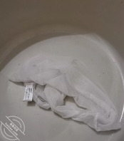 放学回家拍老妈，内裤怎么黄黄的0