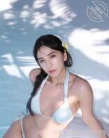 这款比基尼着重面很窄2