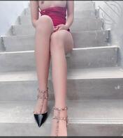 (原创)反差嫂子让人又爱又恨,一边给我上压力一边拍视频漏出1