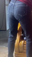  偷拍紧身牛仔裤 亲妈骚妈熟女