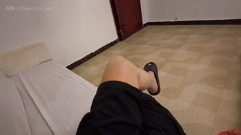 52、给嫂子治疗了腰酸疼痛，穿着情趣主动求艹
