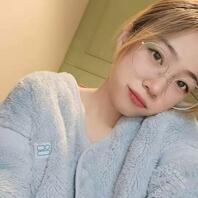 反差的眼镜骚母狗0