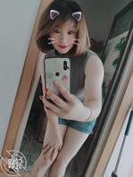 海友们，有谁想操她？1