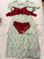 下滑看教师人妻上身旗袍和红色内衣内内0