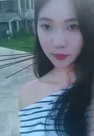 【贾梦泽石家庄大一学妹为进学生会主被学长狠操 户外戴肛塞露出 浪到没边】 贾梦泽石家庄大一学妹刚开学就被学生会主席操成母狗!为了入会办公室里递材料时装乖,转身就故意把裙子往上蹭、领口往下扯,走路时黑丝大腿来回磨,弯腰把胸口送到主席眼皮底下,眼神黏着人不放,明晃晃暗示只要能进会,怎1