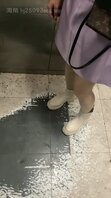 偷拍合集，最后那老娘们坐地上漏逼了