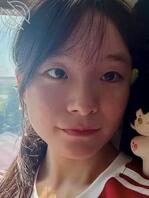 绝对真实，有认证，调教04年已成年女大学生刘蕾掰穴自拍尿尿0