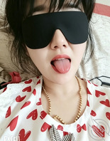 红唇大奶骚货想要吞精液1