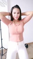 金。爱自慰的熟女骚阿姨，每天享受自慰的舒服2