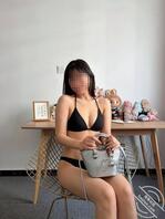 （原创151视频贴）舌尖刺激堂姐小阴蒂，轻松给堂姐送上高潮后，答应了录制2