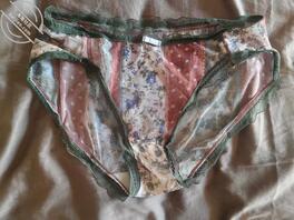 大姨子的诱惑，大神鉴定一下，白的是什么0