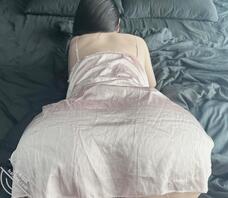 绿帽淫妻商丘柘城母狗,朋友在家母狗穿着睡衣不穿内裤勾引,想要内射3p2