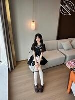 两个小骚货各自介绍自己,为自己增加胜率,喜欢哪个就进来参与吧2
