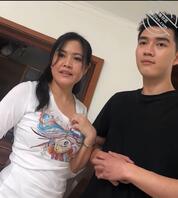 亲生母子的独居生活
