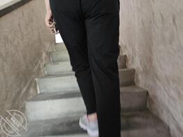 上楼梯偷拍妈妈屁股