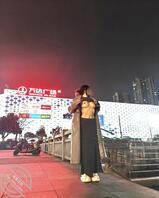 （网友投稿）人前人后露出，如入无人之境0
