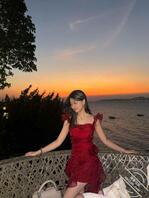 曝光母狗留学生，在外面天天挨野爹肉，求各位羞辱