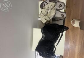 骚妈穿过的没洗内裤 上面流的都是淫水 和骚蕾丝内衣 每天幻想骚妈被也男人1