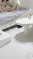 226、饥渴姐姐在客厅自慰,我偷拍被发现..........2