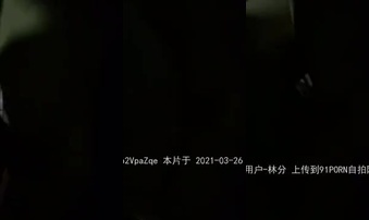 干餐饮的妞
