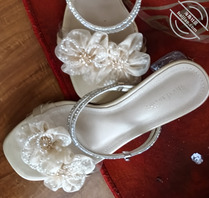 绿姐亲姐绝对真实 骚鞋骚脚骚腿怎么样  羞辱评论我（老图新发尽力搞新图）