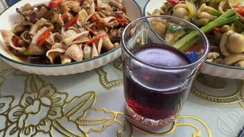 表姐，身材真好，刚离婚