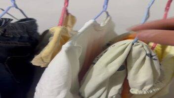又去找丈母娘喝酒了偷拍到丈母娘的黑色内裤