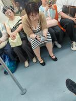 小姐姐在看什么