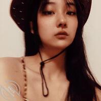 女儿手机里的自拍12