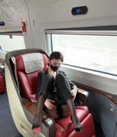 高铁商务座发骚调教拍照0