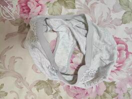 小胖原创12.偷拍了妈妈洗澡后，我又忍不住拿出妈妈内裤撸了起来2