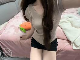 （真实投稿）浙江母狗在线展示自己 求评价 会看评论0