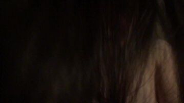 她说&ldquo;不要拍&rdquo;，36D的骚货