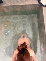 露出19，陪大叔泡温泉，感谢他一直以来对我的照顾和陪伴。2