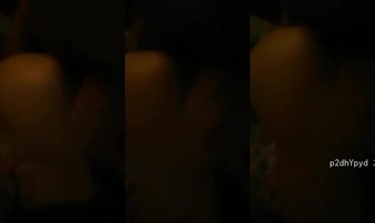 某软件认识的女孩，床坏了